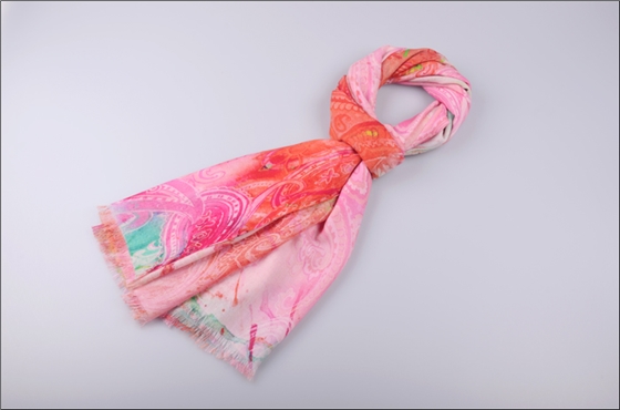 羊毛披肩 羊毛噴繪圍巾 女士圍巾 圍巾批發(fā)