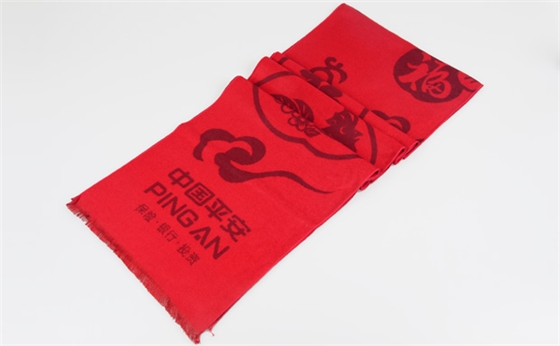 年會(huì)紅圍巾