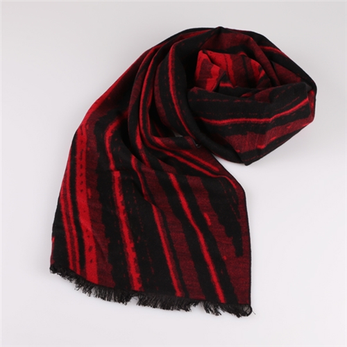 紅色條紋圍巾