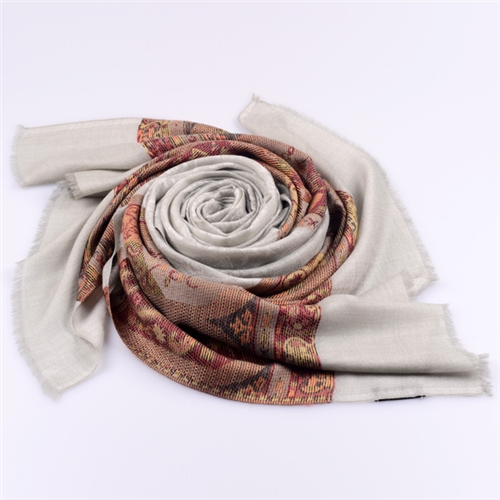 腰果花羊絨圍巾