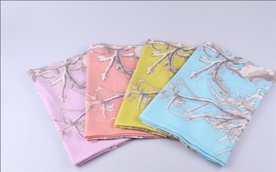 藍(lán)色大衣搭配圍巾,圍巾的各種圍法 圍巾圖