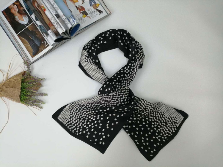 男士游戲方塊領(lǐng)巾