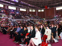 龍翔為董欣集團定制年會羊毛圍巾禮品