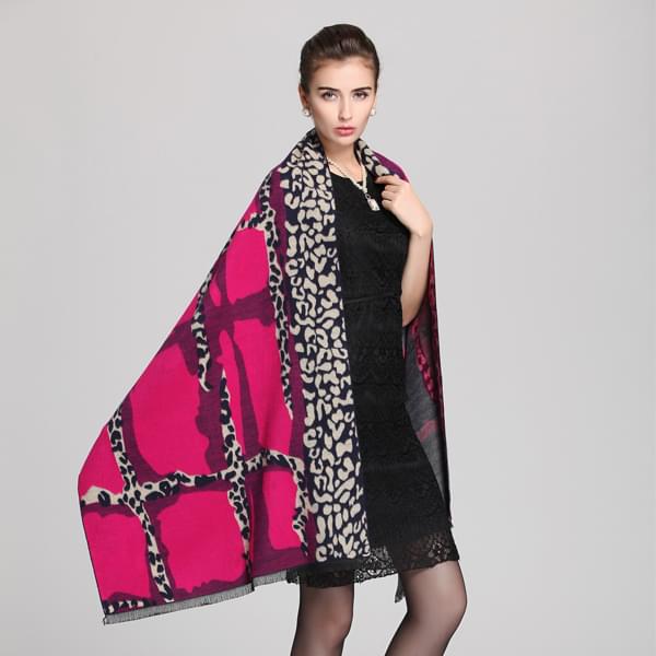粉紅豹紋提花披肩 粉紅豹紋提花披肩